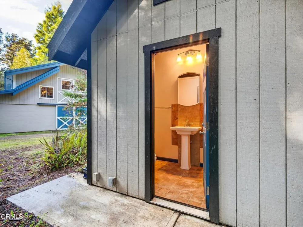 19400 Dorffi Road Fort Bragg, CA 95437