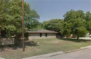 1100 Crockett Cameron, TX 76520