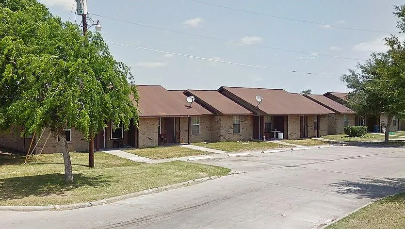 1200 Goliad Runge, TX 78151