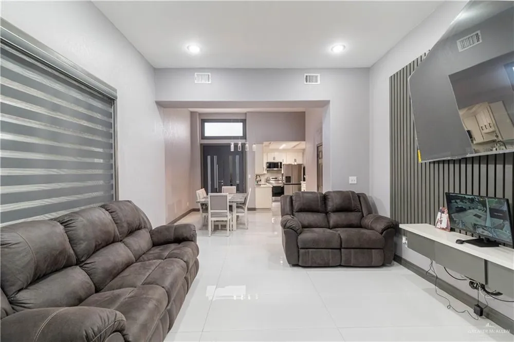 814 Cimarron Drive Mission, TX 78572