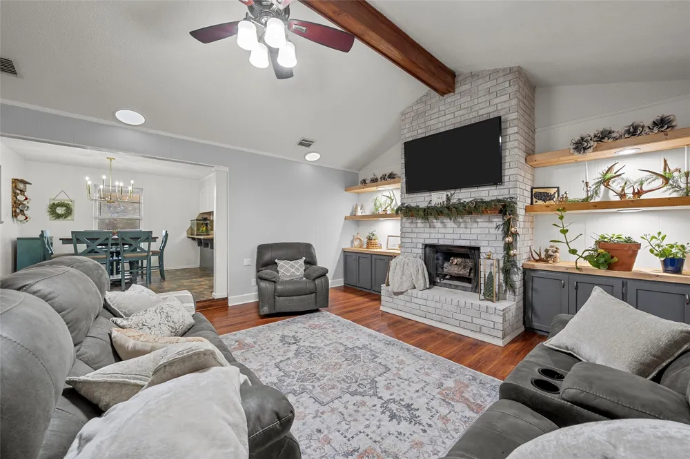 107 Woody Ray Drive Elm Mott, TX 76640
