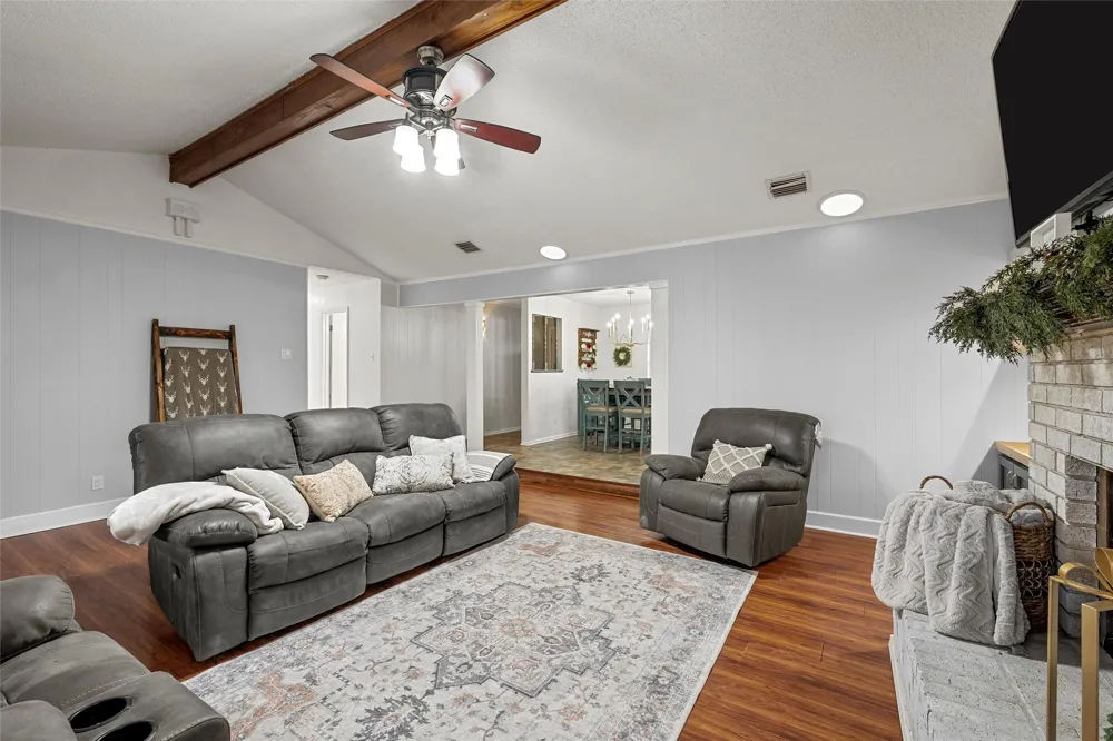 107 Woody Ray Drive Elm Mott, TX 76640