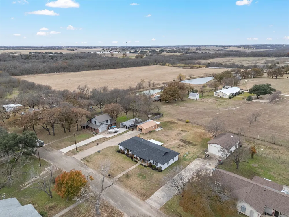 107 Woody Ray Drive Elm Mott, TX 76640