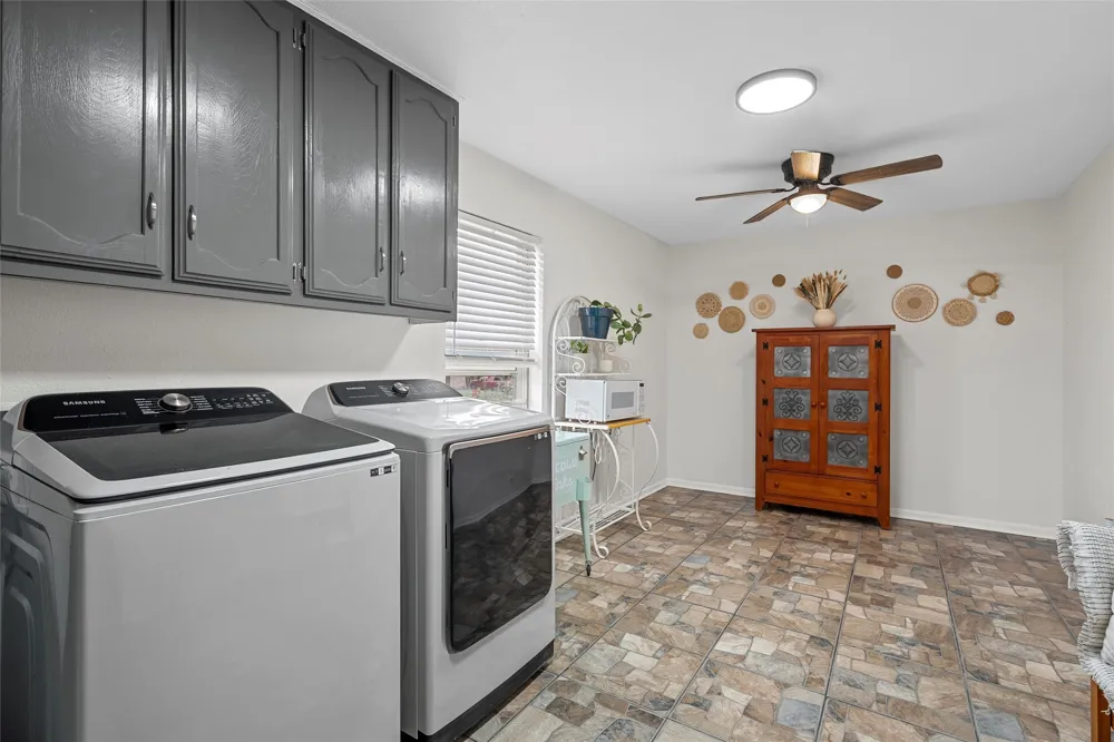 107 Woody Ray Drive Elm Mott, TX 76640