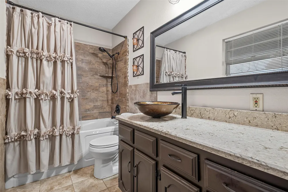 107 Woody Ray Drive Elm Mott, TX 76640