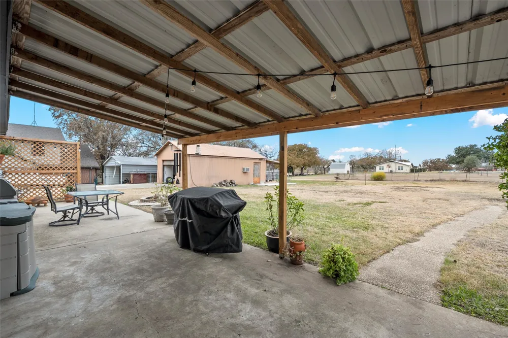 107 Woody Ray Drive Elm Mott, TX 76640