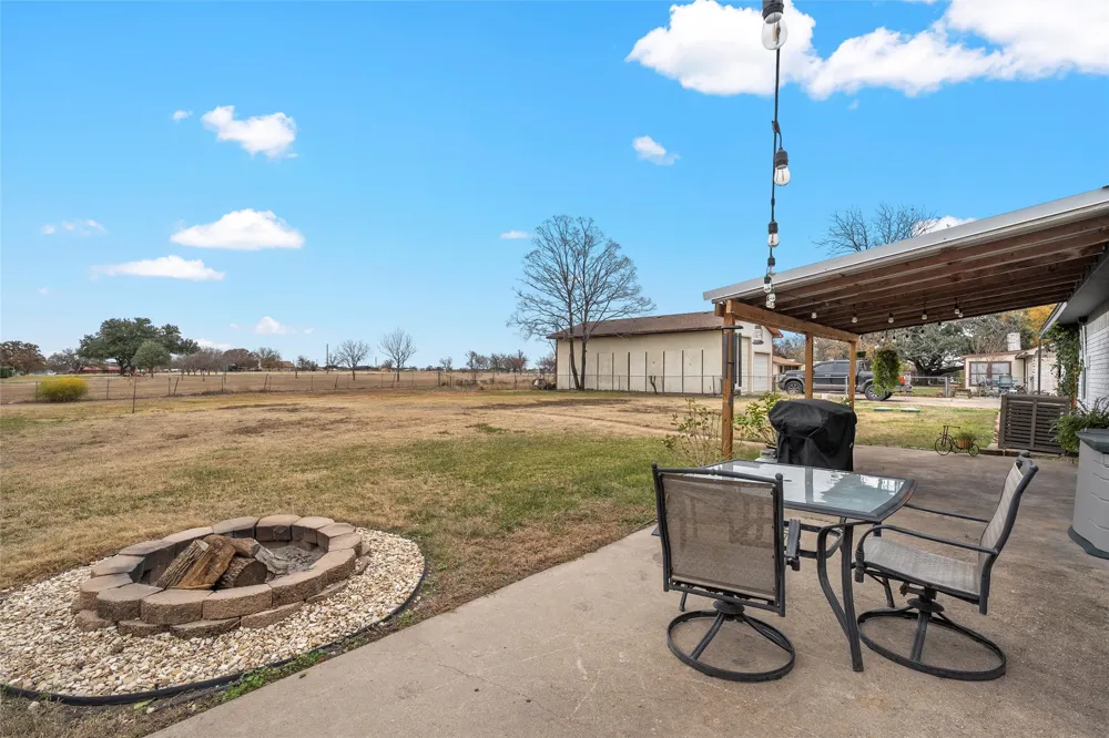 107 Woody Ray Drive Elm Mott, TX 76640