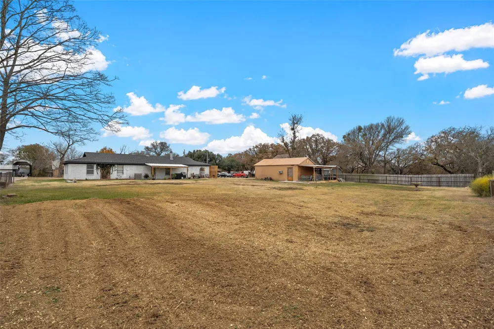 107 Woody Ray Drive Elm Mott, TX 76640