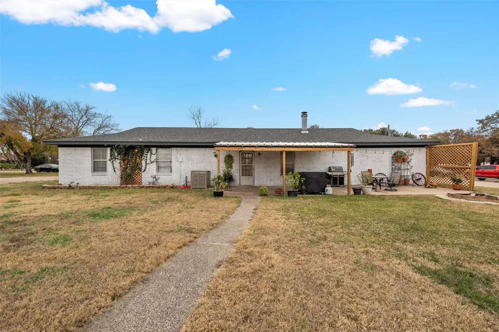 107 Woody Ray Drive Elm Mott, TX 76640
