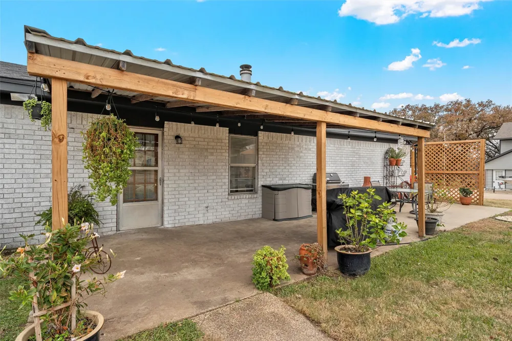 107 Woody Ray Drive Elm Mott, TX 76640