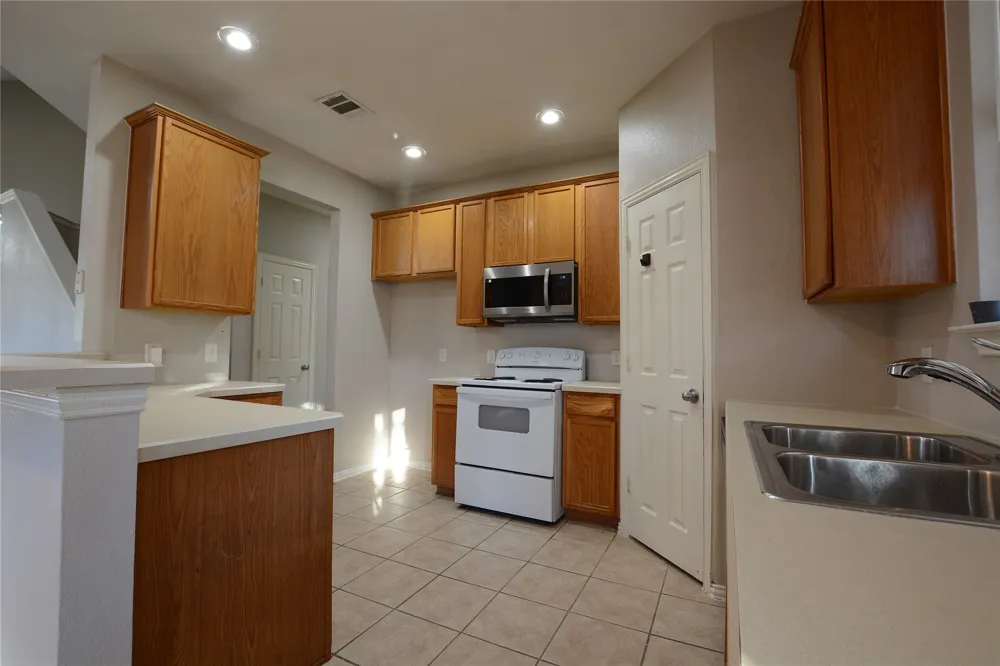 1400 Oakcrest Drive Providence Village, TX 76227
