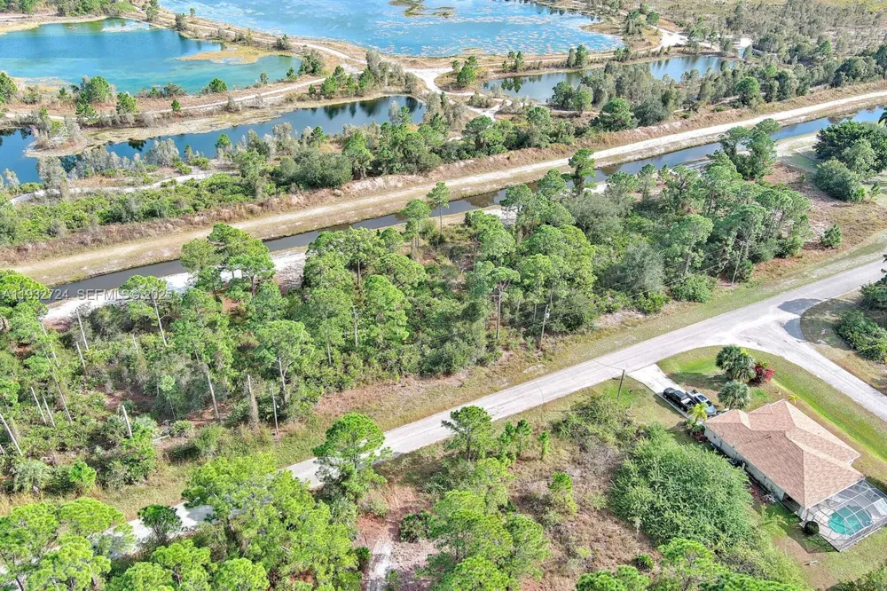 1261 NAPLES AVE S Fort Myers, FL 33913