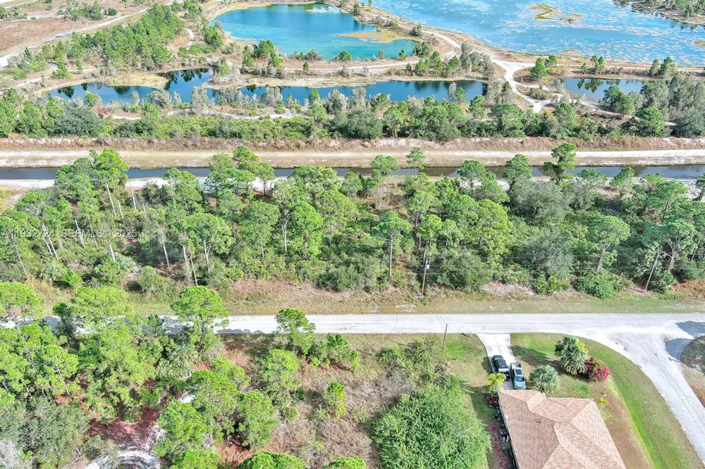 1261 NAPLES AVE S Fort Myers, FL 33913