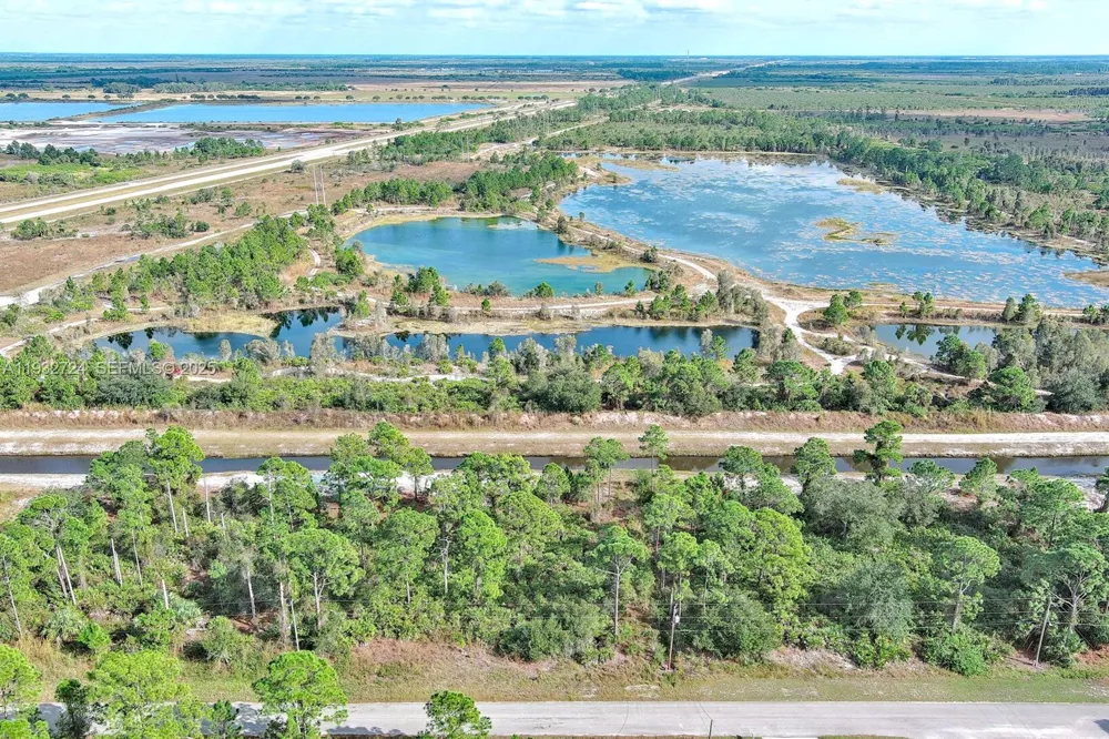 1261 NAPLES AVE S Fort Myers, FL 33913