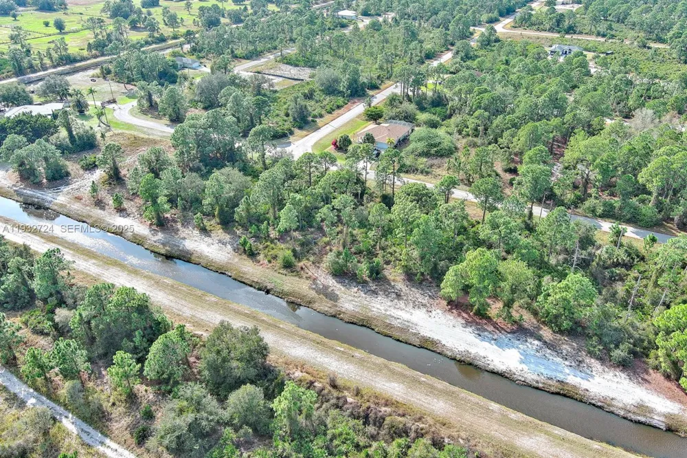 1261 NAPLES AVE S Fort Myers, FL 33913