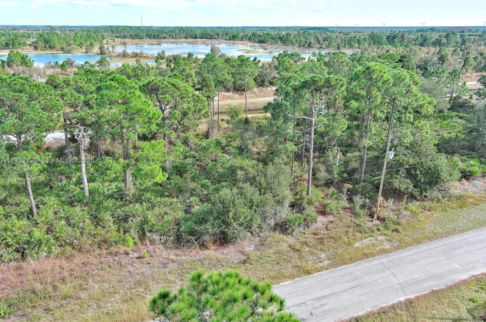 1261 NAPLES AVE S Fort Myers, FL 33913