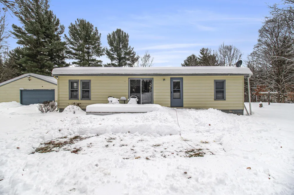 3345 W Madison Road Weare Township, MI 49420