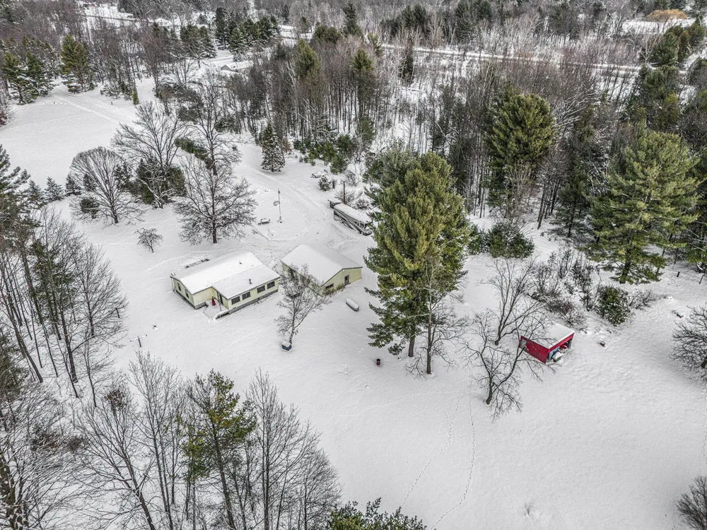 3345 W Madison Road Weare Township, MI 49420