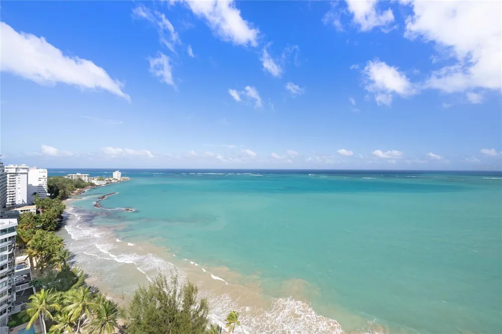 4123 ISLA VERDE AVE, WALDORF TOWER #PH-4 Carolina, PR 00979