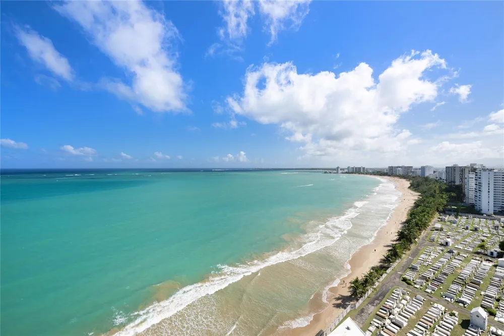 4123 ISLA VERDE AVE, WALDORF TOWER #PH-4 Carolina, PR 00979
