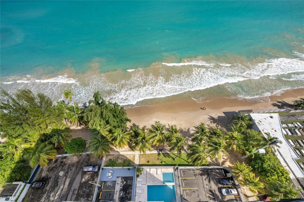 4123 ISLA VERDE AVE, WALDORF TOWER #PH-4 Carolina, PR 00979