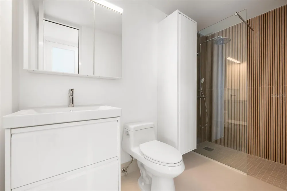 4123 ISLA VERDE AVE, WALDORF TOWER #PH-4 Carolina, PR 00979