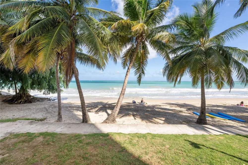 4123 ISLA VERDE AVE, WALDORF TOWER #PH-4 Carolina, PR 00979