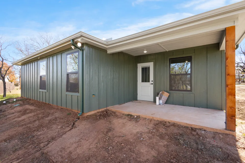 303 E Bois D Arc Nocona, TX 76255