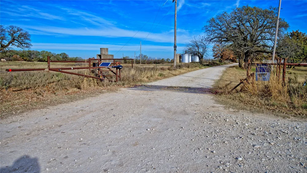 Carminati Montague, TX 76251