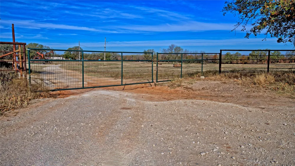 Carminati Montague, TX 76251