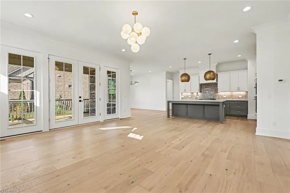 7400 Harkwood Court Oak Ridge, NC 27310