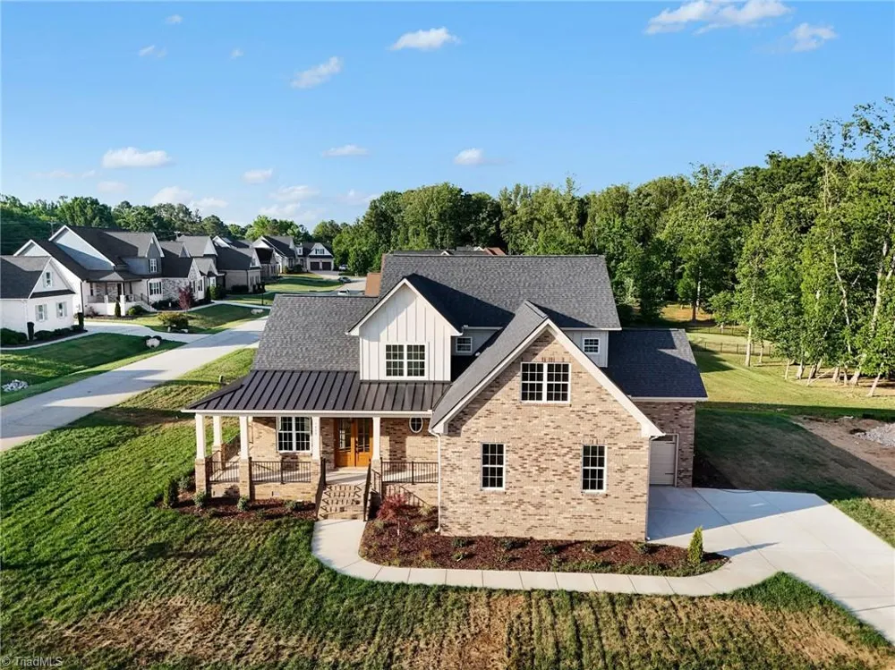 7400 Harkwood Court Oak Ridge, NC 27310