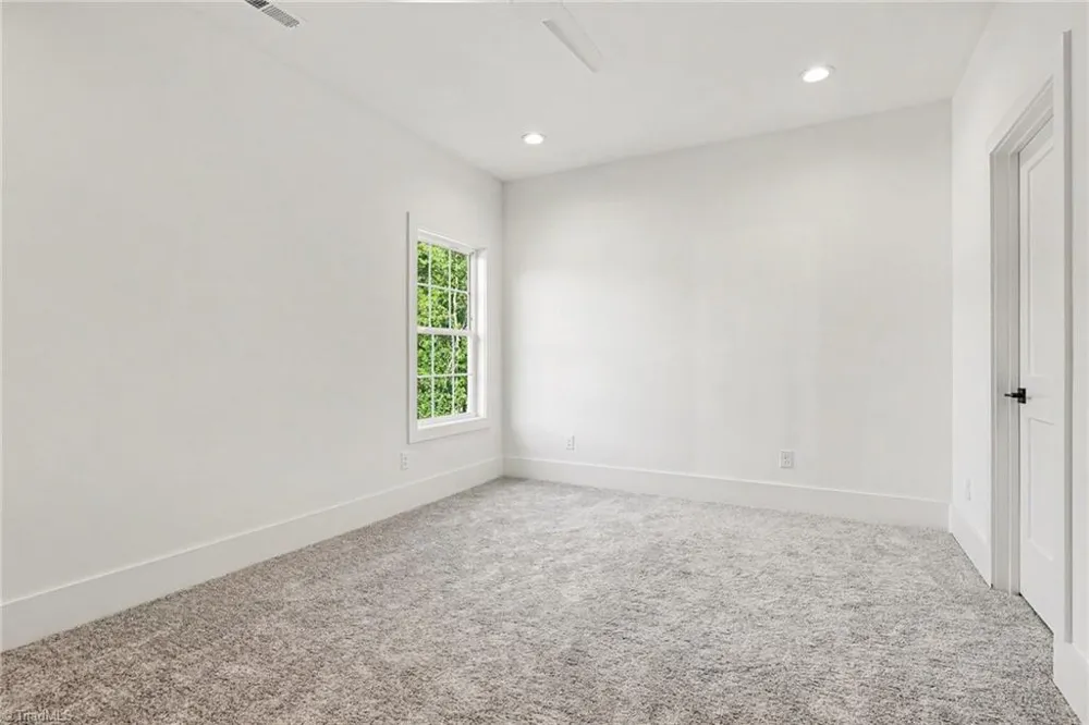 7400 Harkwood Court Oak Ridge, NC 27310