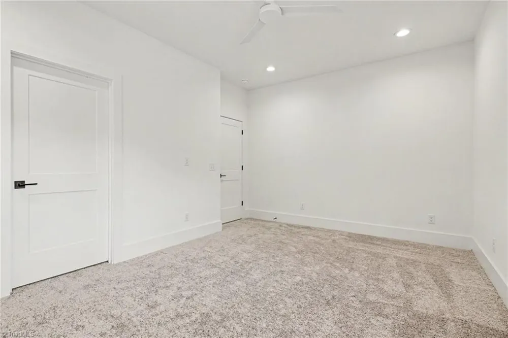 7400 Harkwood Court Oak Ridge, NC 27310