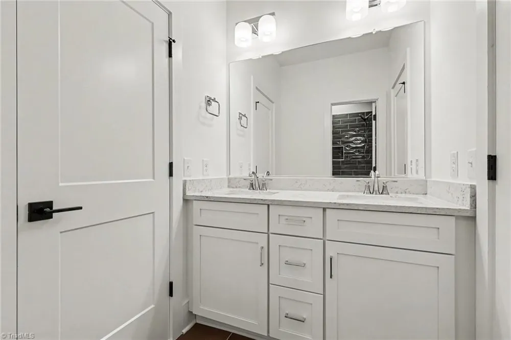 7400 Harkwood Court Oak Ridge, NC 27310