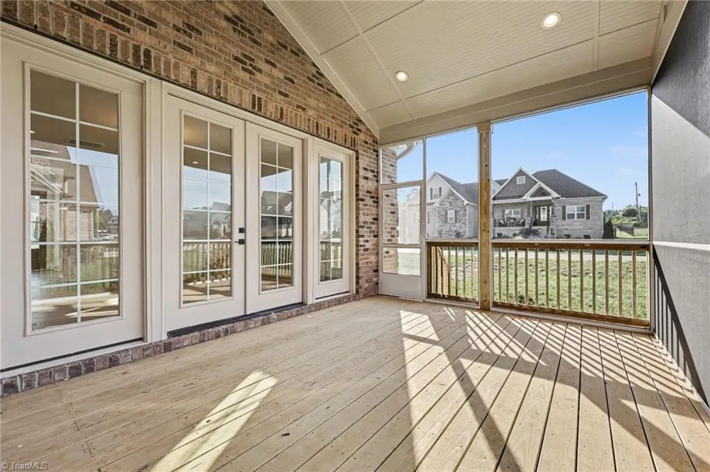 7400 Harkwood Court Oak Ridge, NC 27310