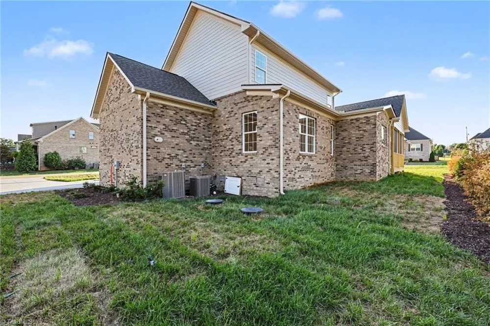 7400 Harkwood Court Oak Ridge, NC 27310