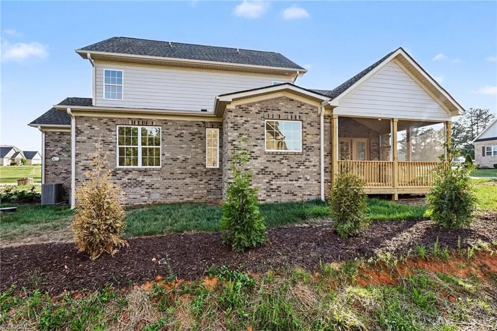 7400 Harkwood Court Oak Ridge, NC 27310