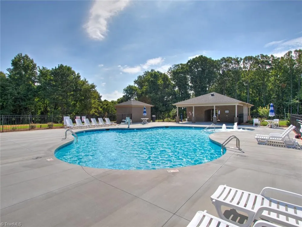 7400 Harkwood Court Oak Ridge, NC 27310