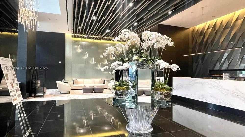 851 NE 1st Ave #412 Miami, FL 33132