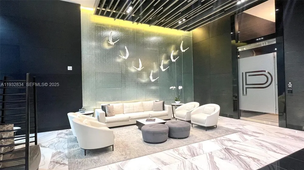 851 NE 1st Ave #412 Miami, FL 33132