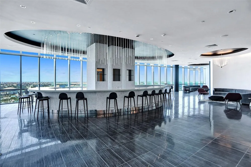 851 NE 1st Ave #412 Miami, FL 33132