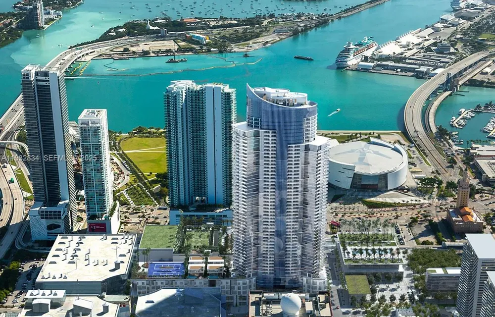 851 NE 1st Ave #412 Miami, FL 33132