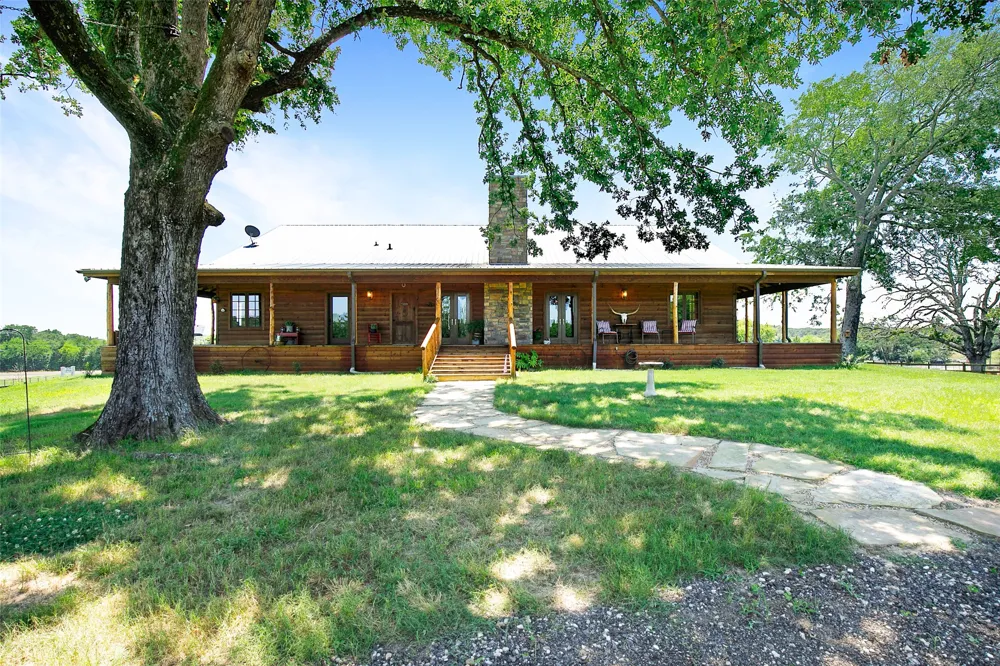 575 County Road 1214 Quitman, TX 75783
