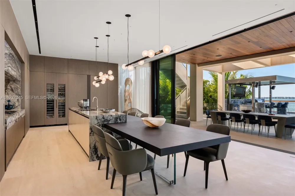 1413 Venetian Way Miami, FL 33139