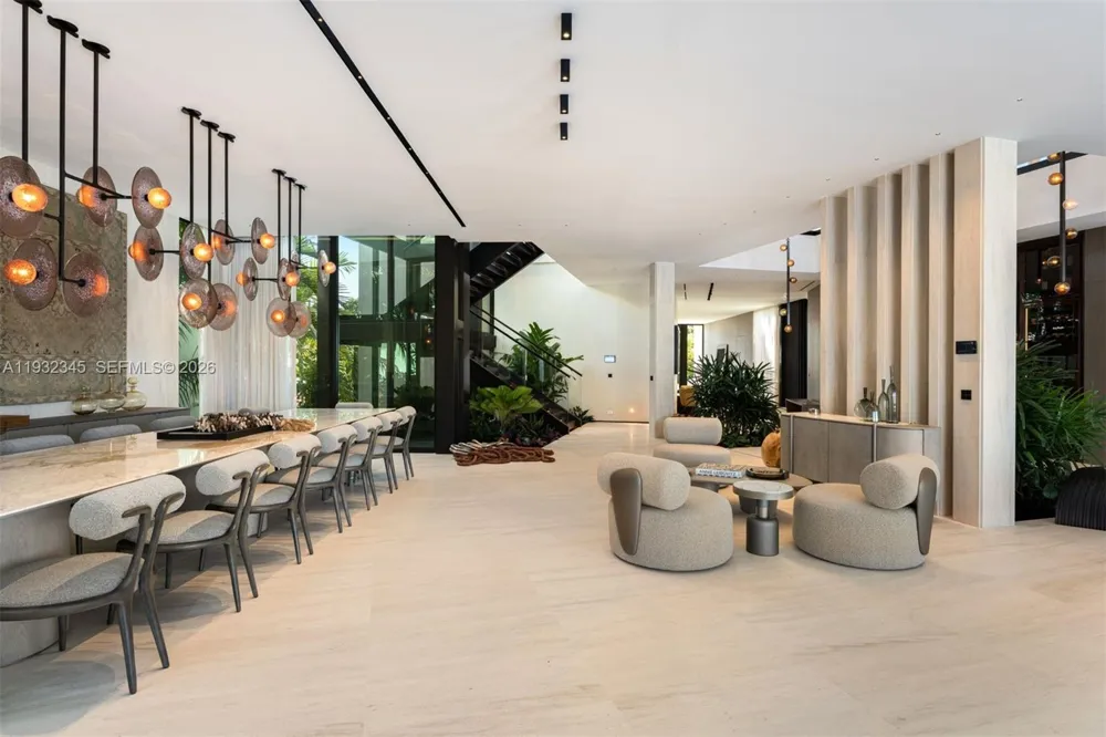 1413 Venetian Way Miami, FL 33139