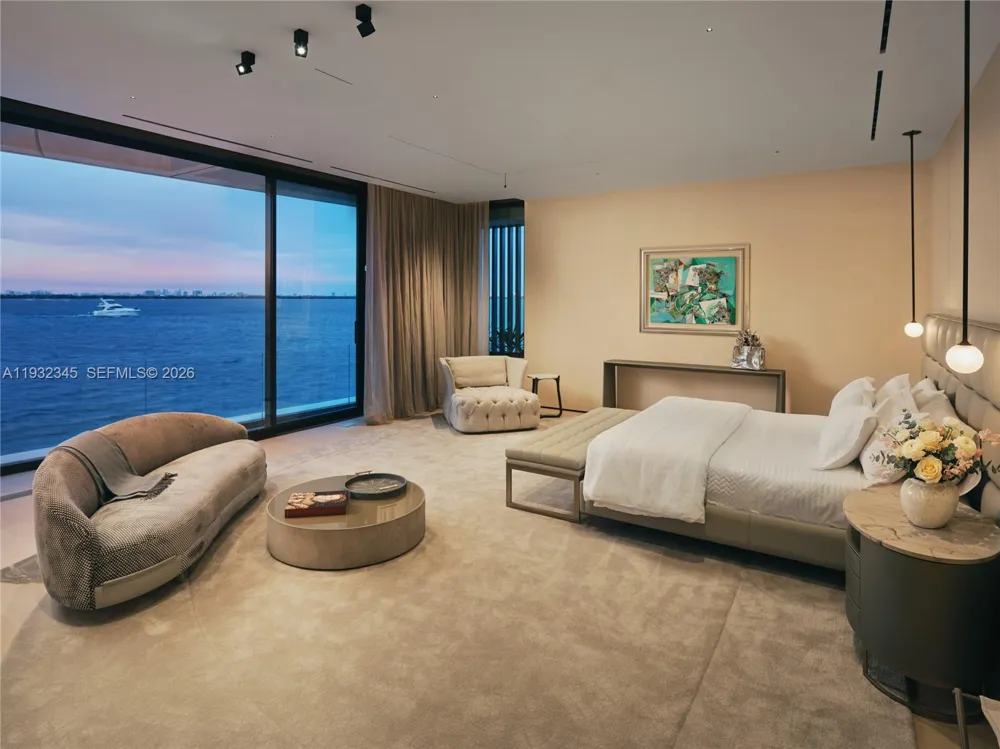 1413 Venetian Way Miami, FL 33139
