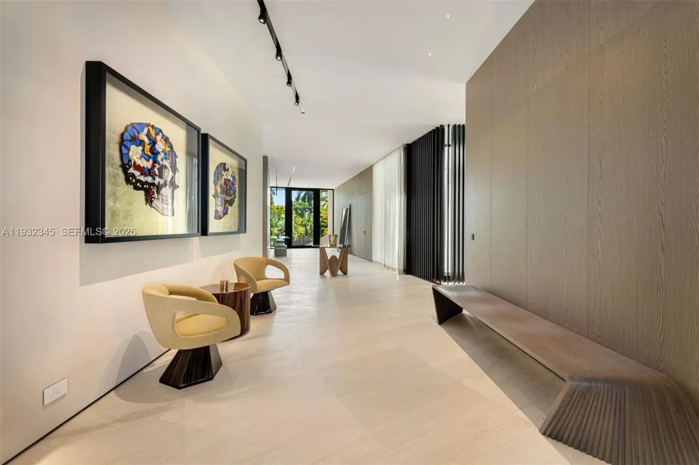 1413 Venetian Way Miami, FL 33139
