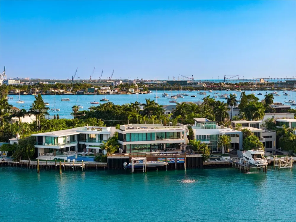 1413 Venetian Way Miami, FL 33139