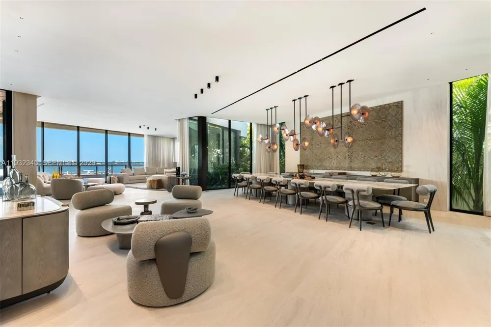 1413 Venetian Way Miami, FL 33139